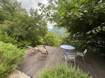 Gîte pour 2 personnes, avec vue et jardin à Choranche