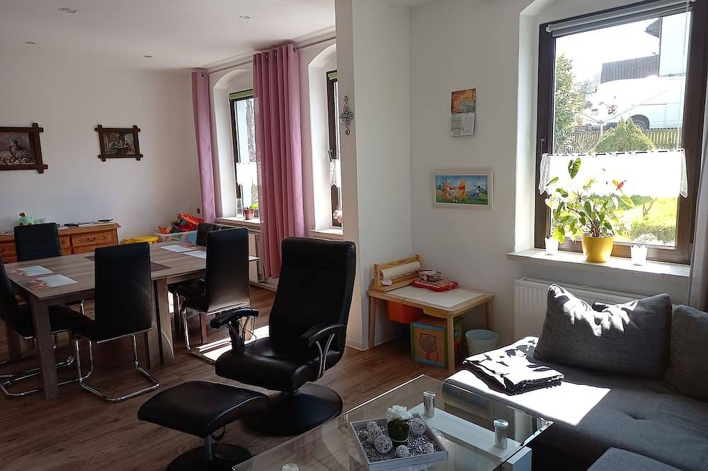 Ganze Wohnung, Familienfreundliche Ferienwohnung Erzgebirge in Schneeberg, Erzgebirge