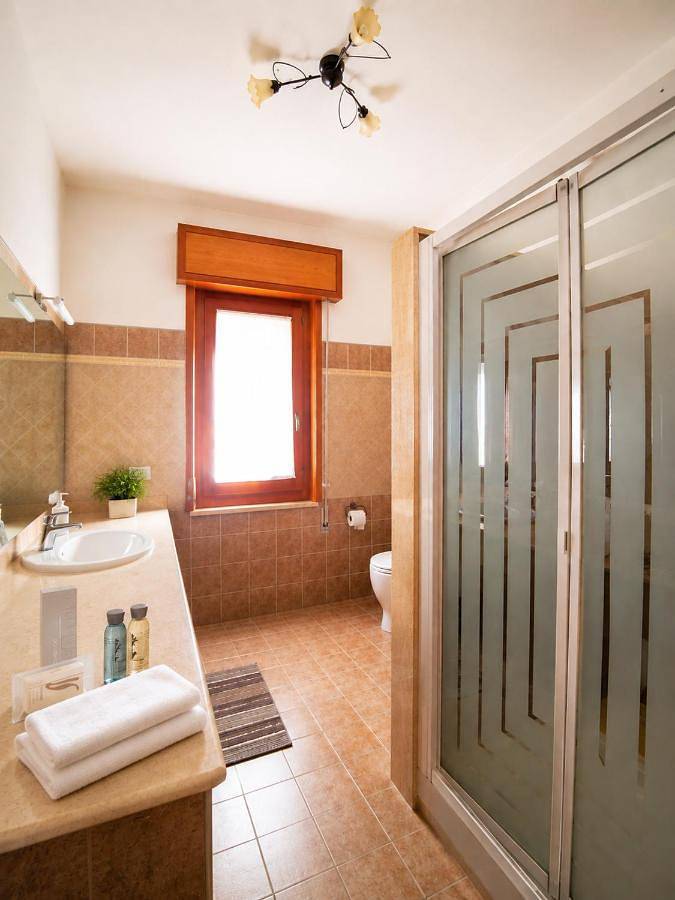 Chambre d’hôte pour 2 personnes, avec Balcon et Jacuzzi ainsi que Terrasse et Jardin à Erice - 3