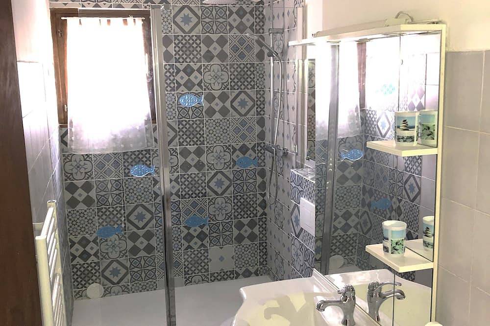 Appartement entier, Plaisirs Sportifs Ou Detente: Plage Mer Riviere Et Montagne in Propriano, Arrondissement de Sartène