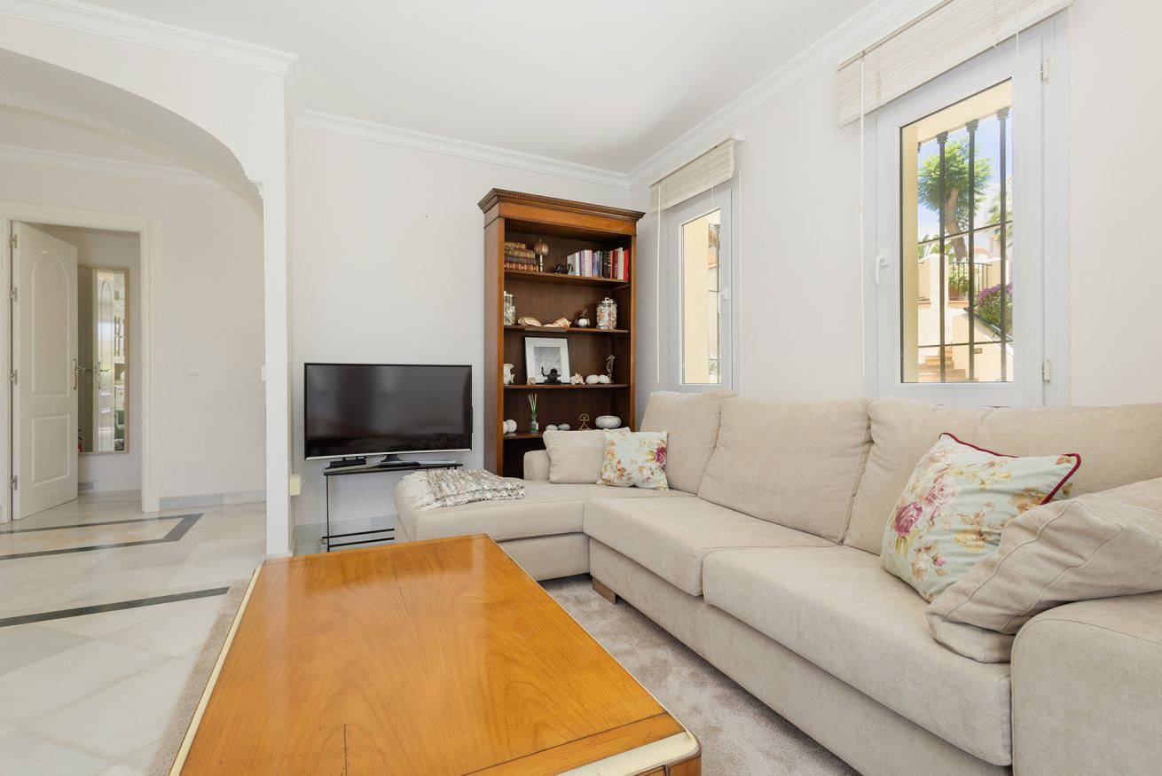 Entire apartment, Cozy apartment with terrace and access to the beach, in Elviria, Marbella East in Marbella East, Marbella