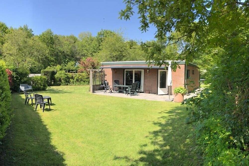 Duinoord 22 Bungalow mit viel persönlicher Freiheit in grüner Ferienlage in Renesse Strand, Renesse