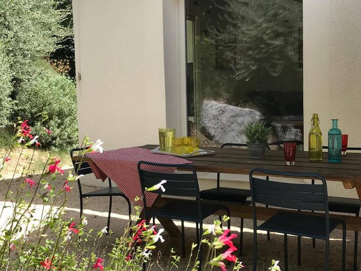 Location de vacances pour 6 personnes, avec jardin à Bellegarde - 2