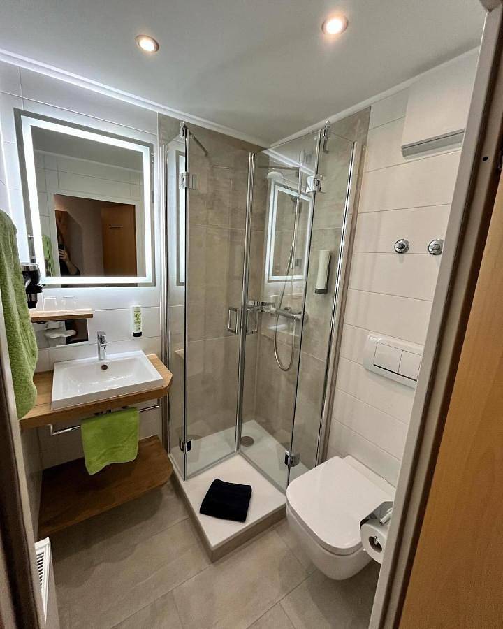 Garni-Hotel Goldenes Lamm in Dudenhofen, Rheinebene