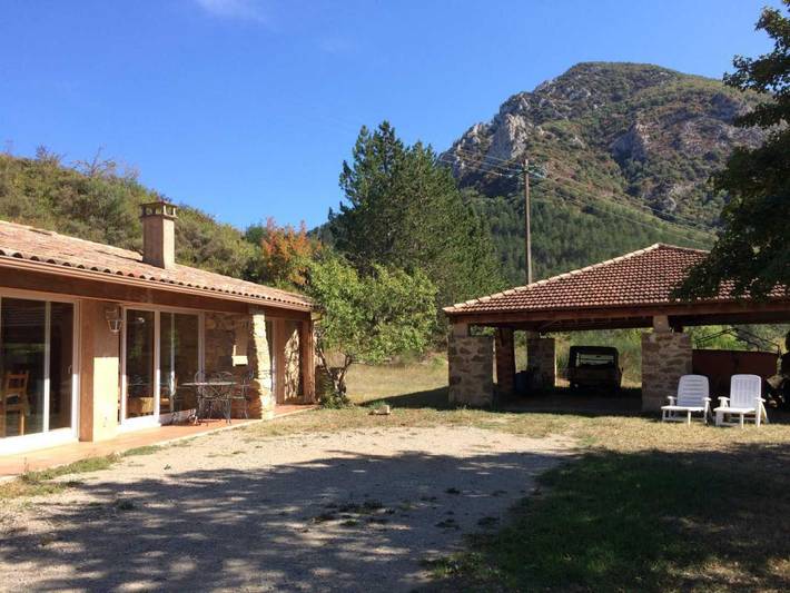 Gîte pour 4 personnes, avec terrasse, animaux acceptés