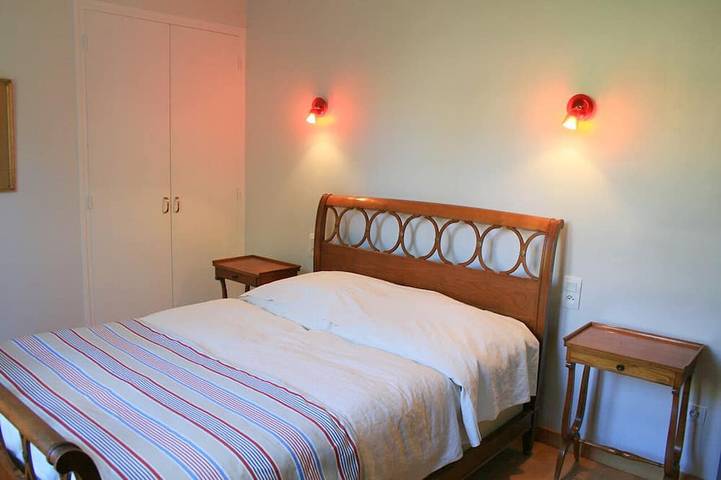 Location de vacances pour 8 personnes, avec terrasse ainsi que piscine et jardin à Gabian - 3