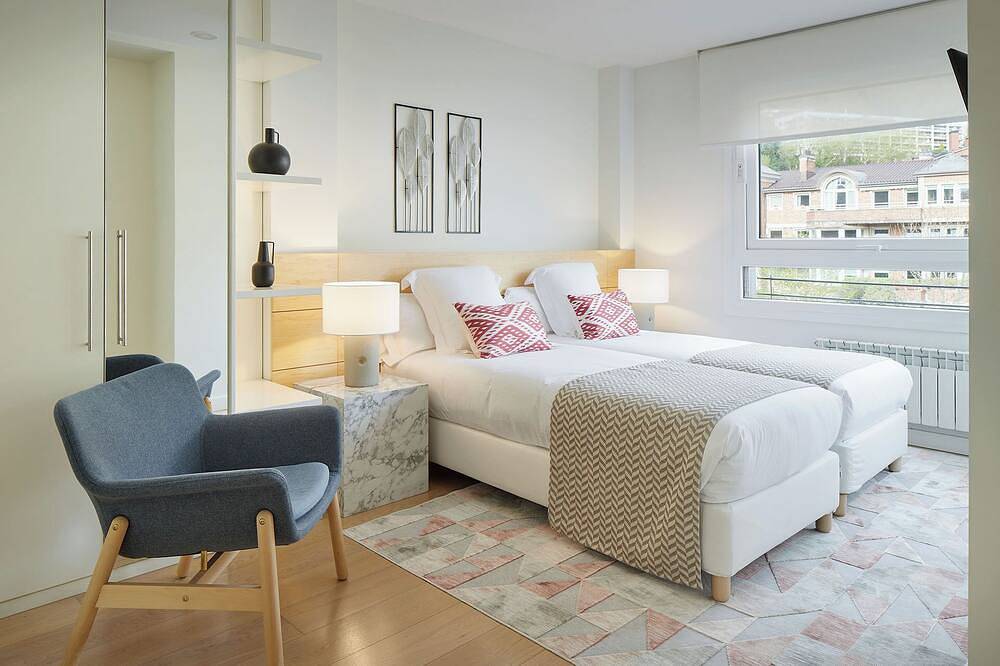 Villa Loretopea in Playa de la Concha, San Sebastian