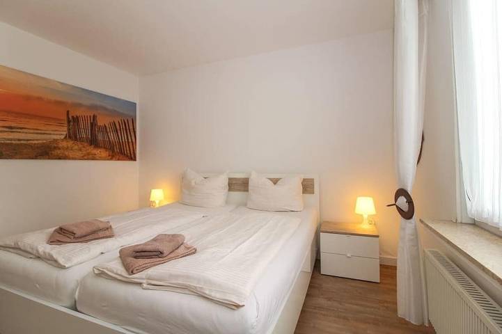 Ferienhaus für 4 Personen, mit Terrasse und Garten in Norden-Norddeich - 3