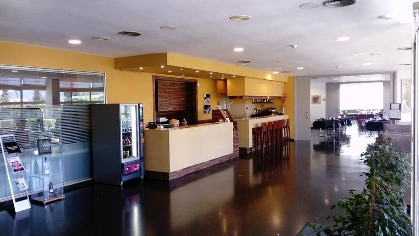 Hôtel pour 2 personnes, avec piscine et jardin, animaux acceptés à Vilafranca del Penedès - 3