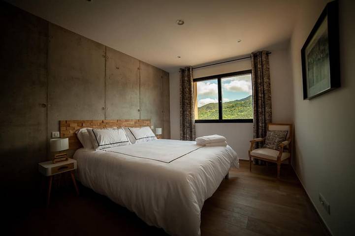 The superb, modern, comfortable Corian villa in the heart of the Estérel massif in Les Adrets-de-l'Estérel, Mittelmeerküste (Frankreich)