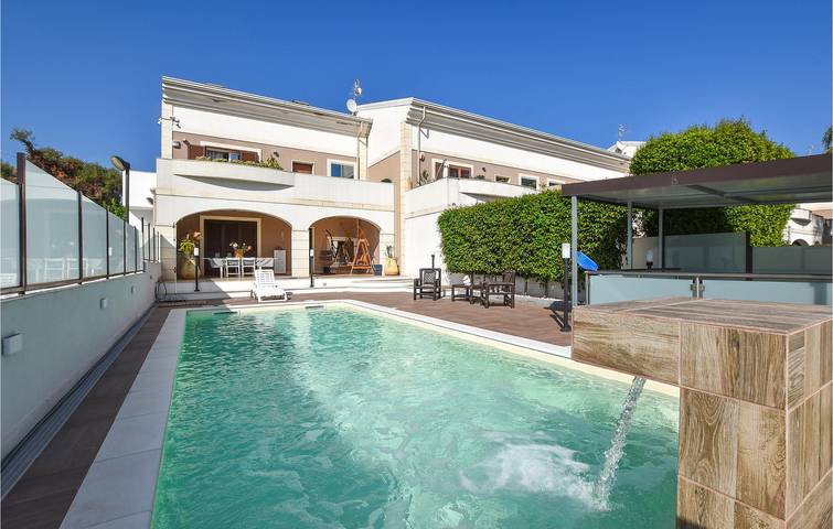 Apartment mit Meerblick, Pool und Parkplatz, 1,5 km von San Gregorio di Catania entfernt in San Giovanni La Punta, Catania Provinz