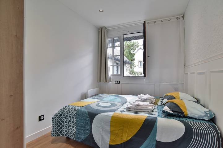 Gîte pour 7 personnes, avec terrasse dans Sables d'Or les Pins - 4