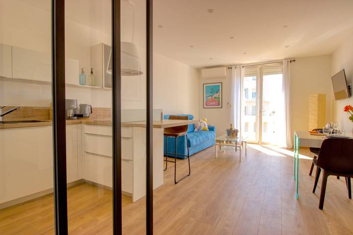 Entire apartment, Cannes Croisette - 4 Personnes - Vue mer in Cannes, Mediterranean Coast (France)