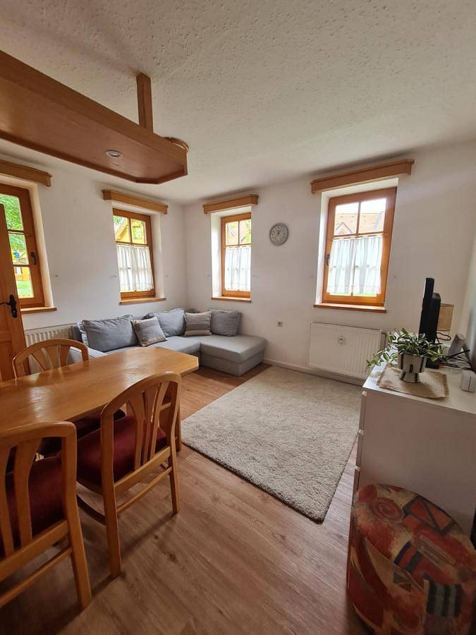 Ferienwohnung für 3 Personen, mit Garten