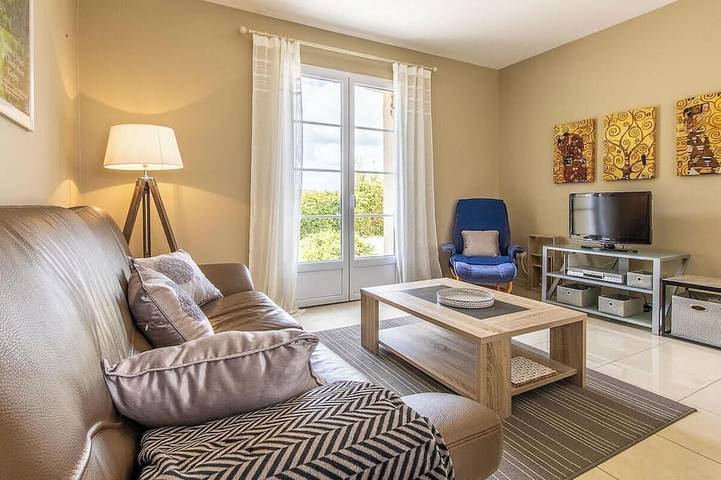 Location de vacances pour 7 personnes, avec jardin à Demigny - 4
