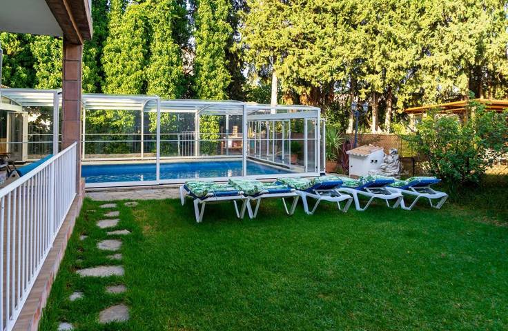 Casa rural para 8 personas, con jardín además de vistas y piscina, Se admiten mascotas en Benaoján - 2