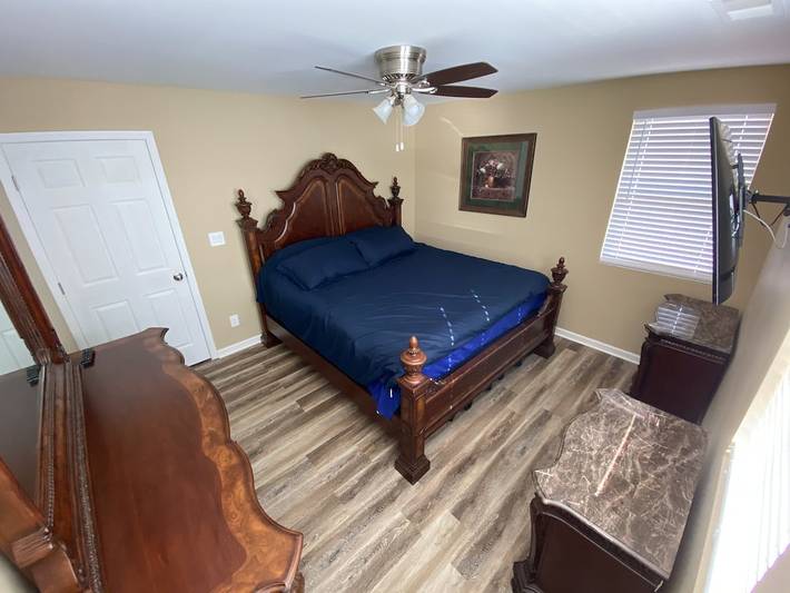 Vacation house for 10 people, with sauna and balcony as well as hot tub, with pets in North Carolina