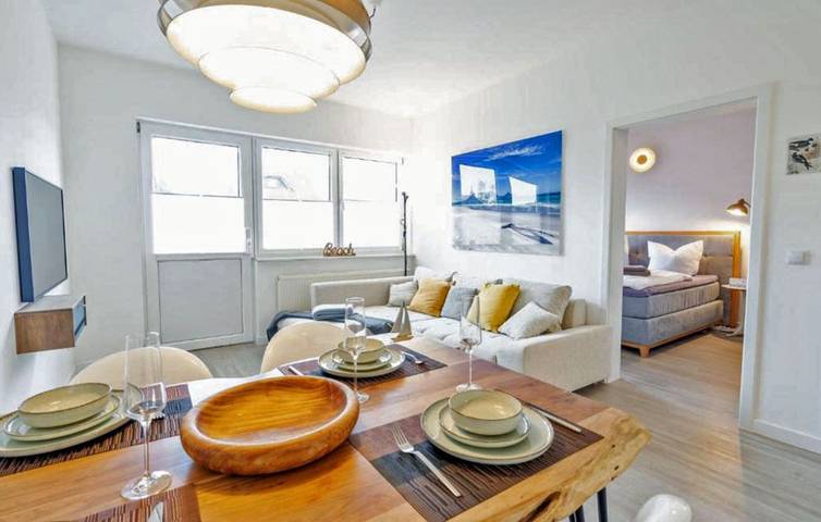 Appartement entier, Nur 60m zum Wasser, bis 5 Personen mit 2 Schlafzimmer, Haustier willkommen in Dranske, Région de Rügen