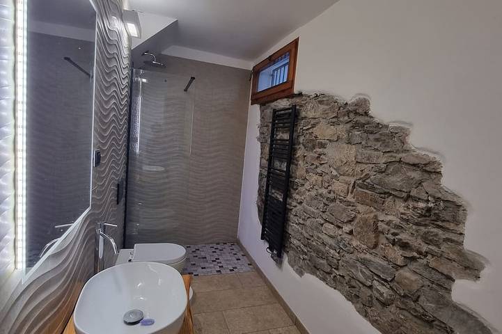 Ferienhaus für 4 Personen, mit Balkon in Maccagno con Pino e Veddasca