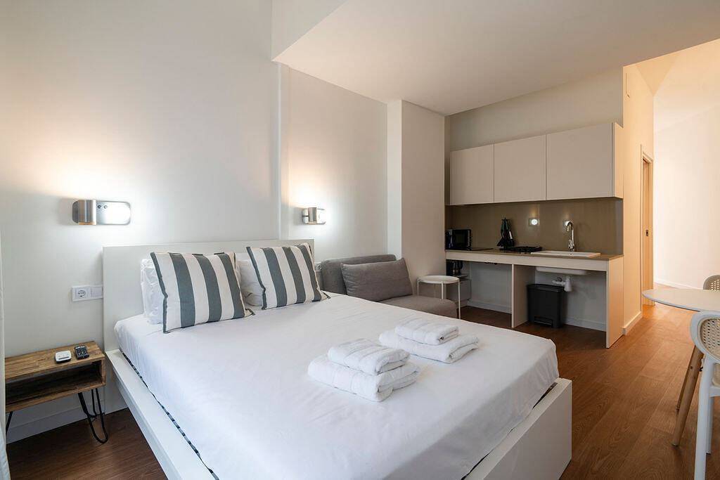 Studio entier, Vlc Host - Vicente Brull B in Valence (Espagne), Costa de Valencia