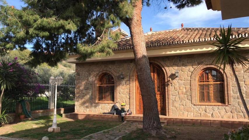 Chalet pour 4 personnes, avec jardin et vue ainsi que bassin pour enfant et piscine à Malaga - 2