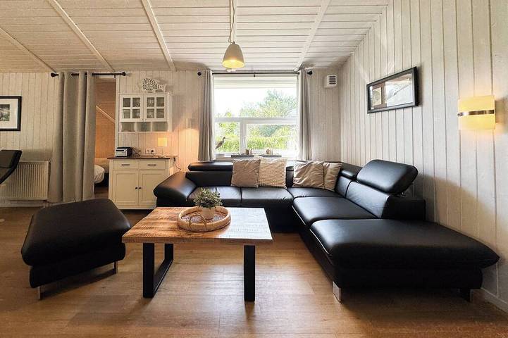 Ferienhaus für 12 Personen, mit Sauna und Garten, mit Haustier in der Lübeck