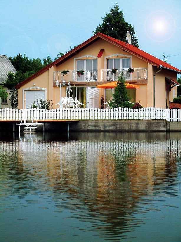 Ferienhaus direkt am Fluss mit Pool und Whirlpool in Békésszentandrás, Szarvasi járás