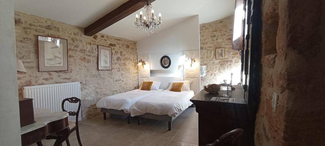 Location de vacances pour 10 personnes, avec jardin ainsi que piscine et vue, adapté aux familles à Saint-Cybranet - 4