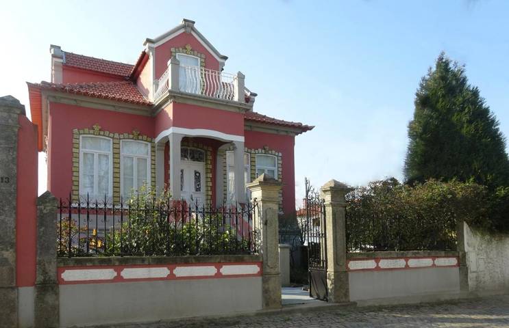 Casa de férias para 12 pessoas, com Varanda e Terraço e ainda Jardim and Piscina em Estarreja