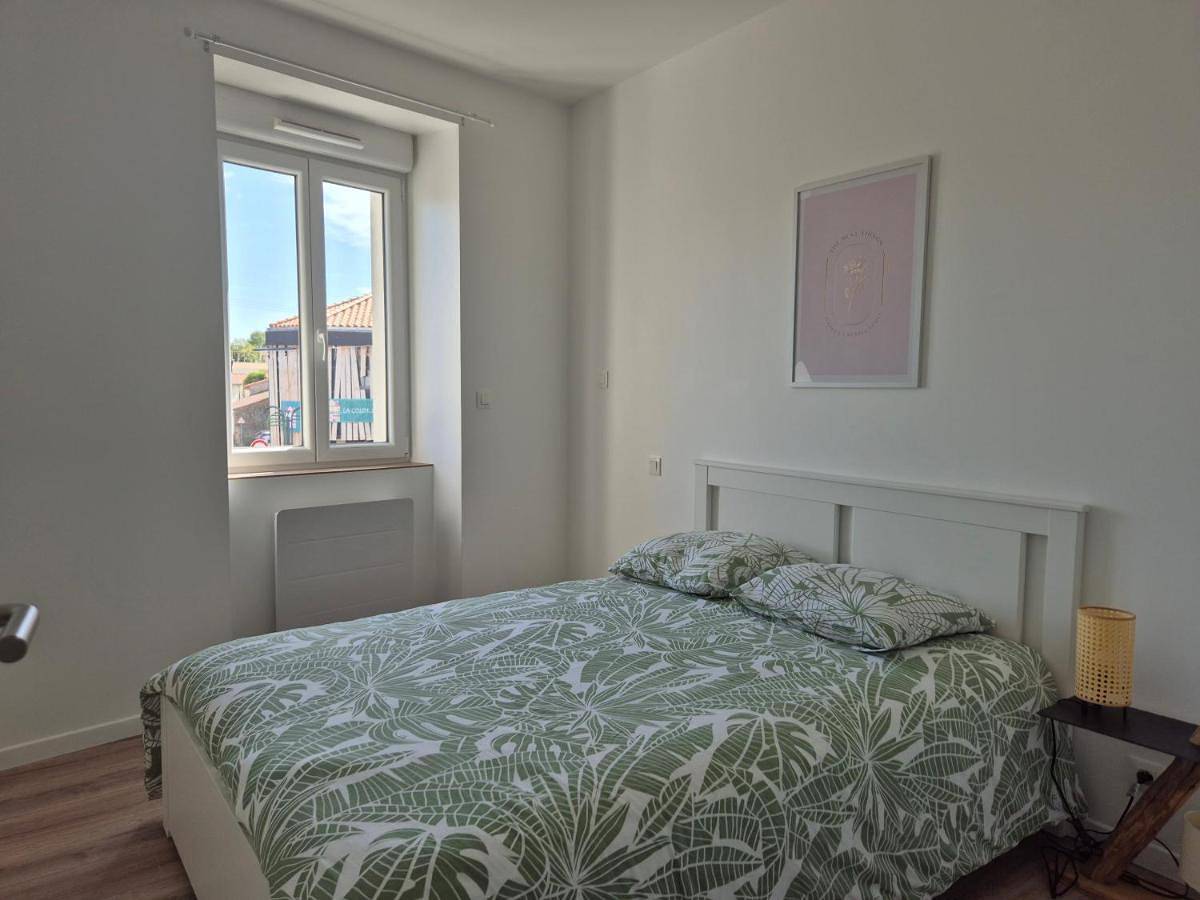 Two-Bedroom House in Montrevault-sur-Èvre, Région de Cholet