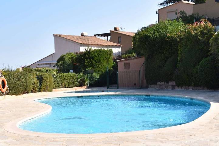 Ferienhaus für 6 Personen, mit Balkon und Pool sowie Garten in Théoule-sur-Mer