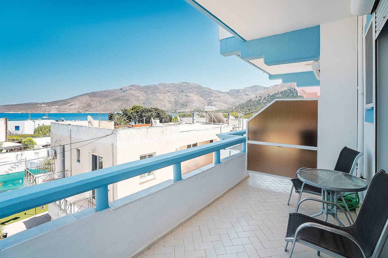 Vakantiehuis 'Olympus Tilos Apt Twin B1' met Zeezicht, Wifi en Airconditioning in Tilos
