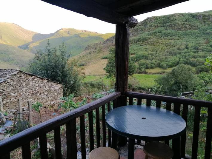 Casa rural para 5 personas, con Vistas en Villarino de Conso - 2