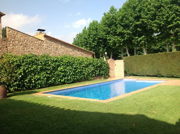 Location de vacances pour 8 personnes, avec terrasse et jardin dans Peratallada - 2