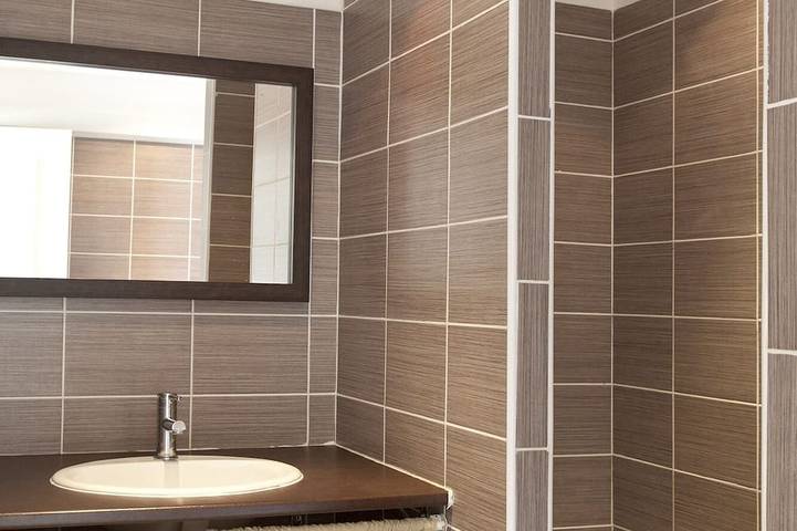 Villa pour 4 personnes, avec terrasse ainsi que piscine et jardin, animaux acceptés en Corse - 4