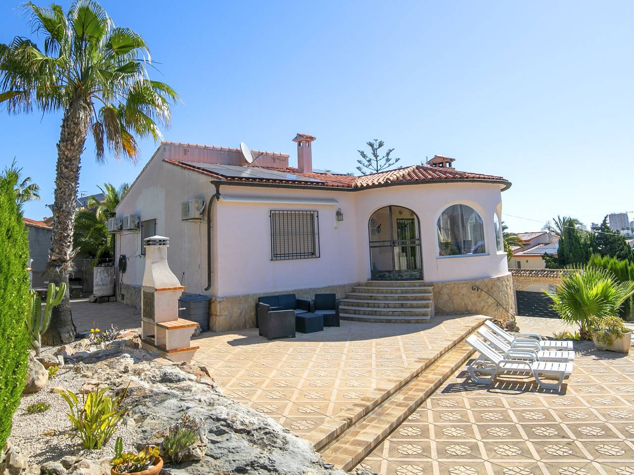 Jara in Marisol Park, Calpe