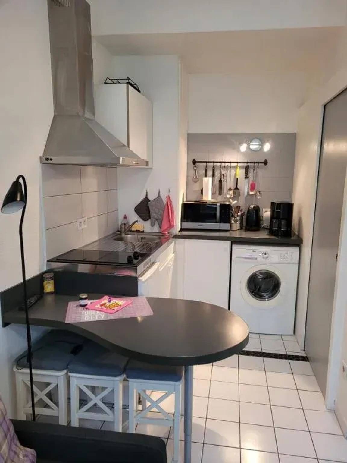 Studio entier, Studio moderne à Colmar, 30 m² avec équipements in Colmar, Région de Colmar
