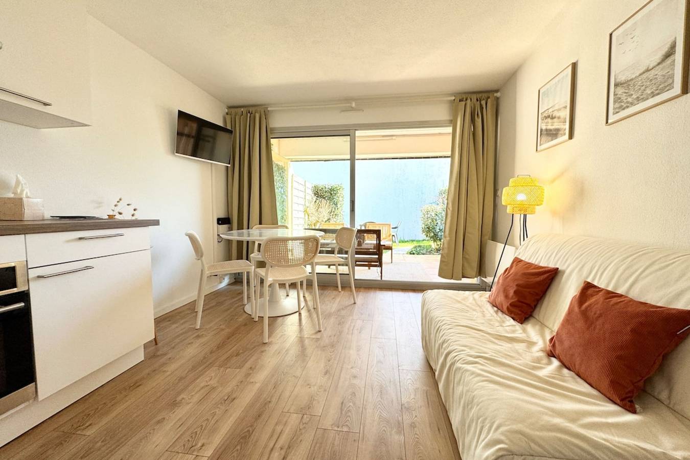 Apartamento entero, Lovely T2 - Terrasse & jardin - 50m des plages in Saint-Pierre-Quiberon, Côte des Mégalithes