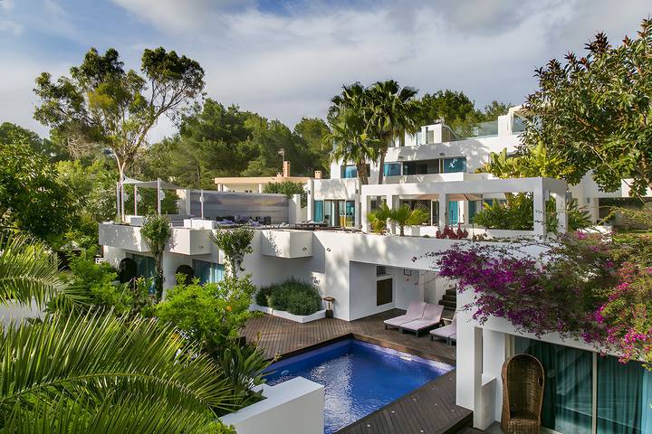 Chalet para 12 personas, con balcón y jardín en Ibiza