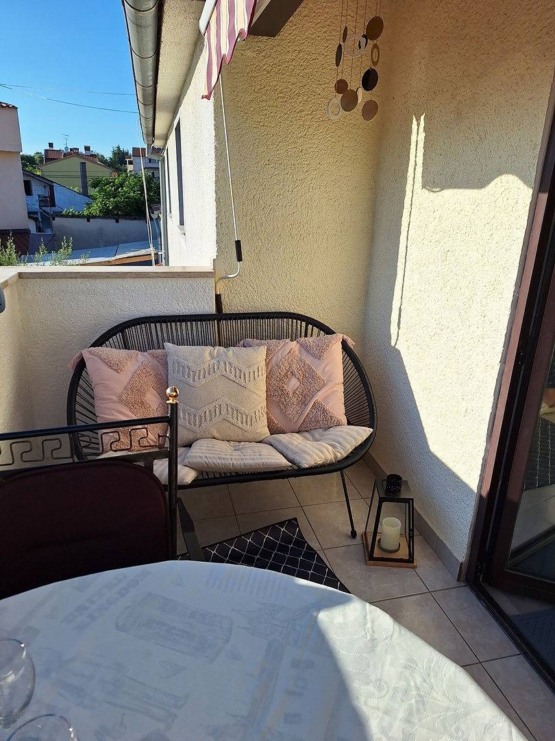 Ganze Wohnung, Beach Apartment Stana A2+2 for 4 Persons with Balcony in Materada, Porec und Umgebung