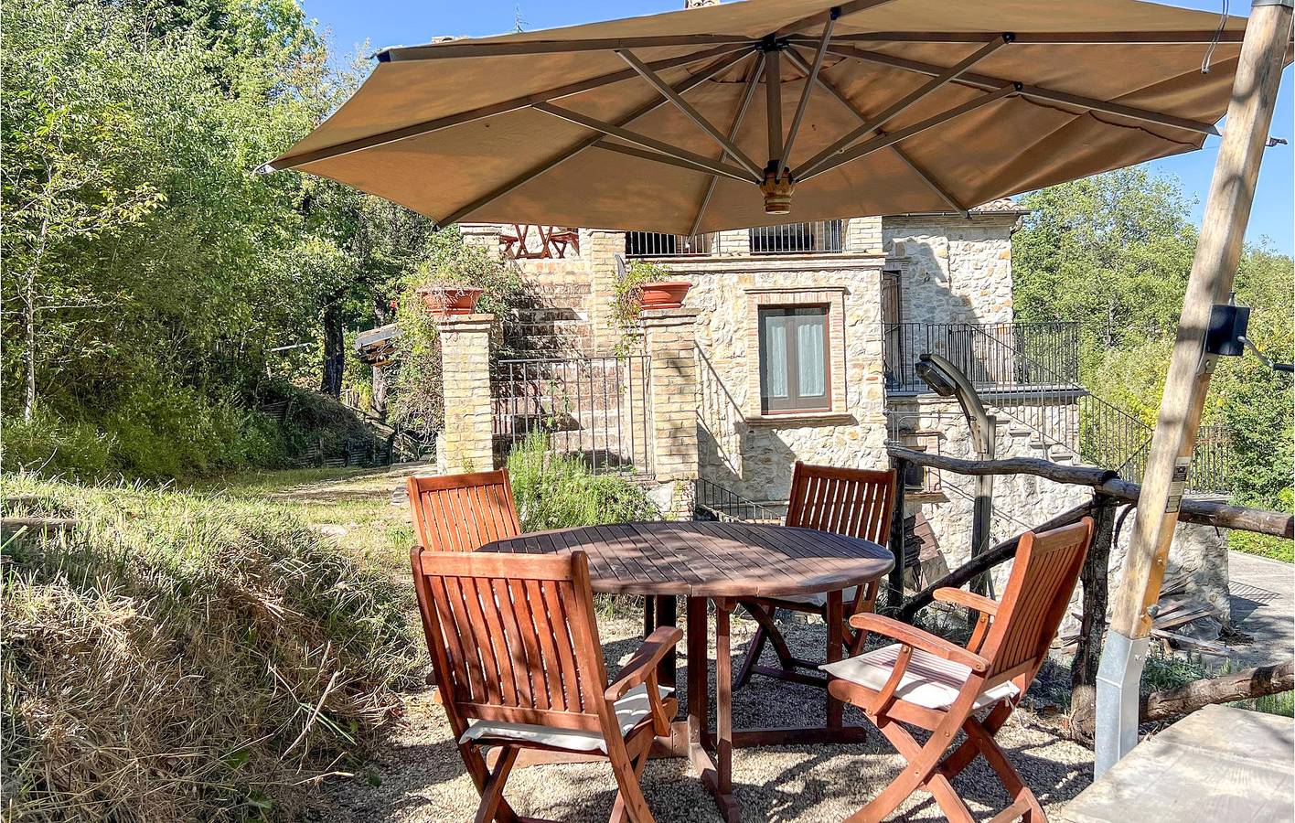 Elegante y conveniente - 140sqm Apt con estacionamiento y WiFi in Castelli, Gran Sasso