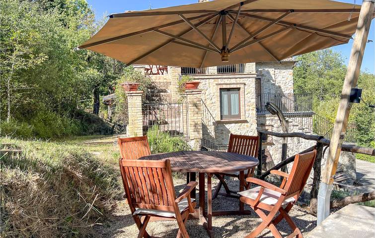 Elegante e conveniente - Appartamento di 140mq con parcheggio e WiFi in Castelli, Gran Sasso