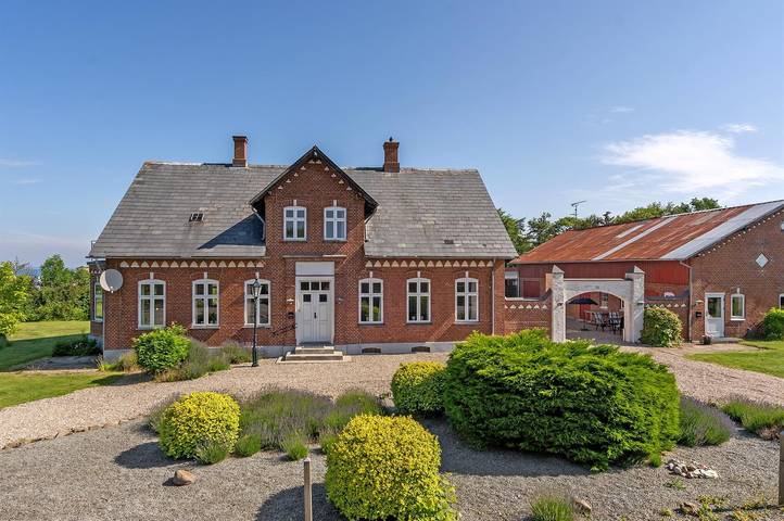 Ferienhaus mit Meerblick für 16 Personen, mit Terrasse und Garten auf Langeland