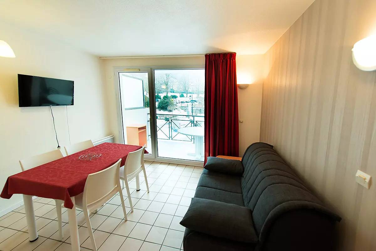 Apartamento entero, Apartamento de 2 estancias para 4 personas Superior in Allevard, Isère
