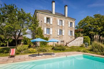 Cottage pour 12 personnes, avec jardin et terrasse, animaux acceptés à Bilhac