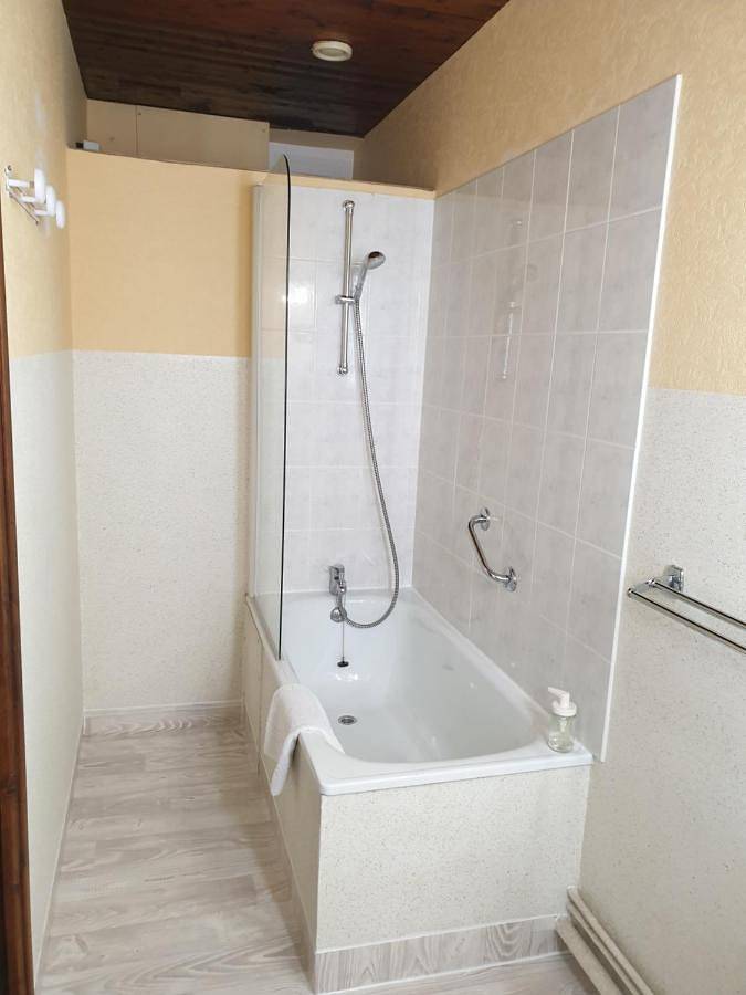 Hôtel pour 2 personnes, avec vue et terrasse dans Conques-en-Rouergue - 3