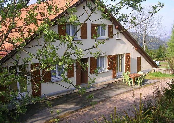 Gîte pour 12 personnes, avec Terrasse et Jardin dans Lac de Longemer