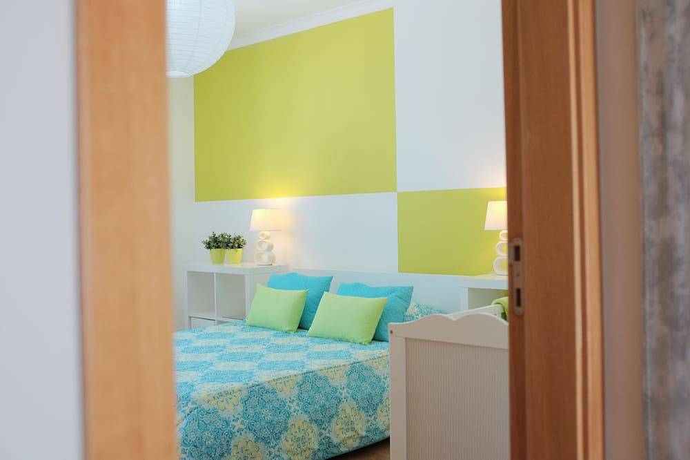 Vacation Home Villa M, Sesimbra, Lisbon, Tagus; 6/7 pax in Praia da Califórnia, Sesimbra