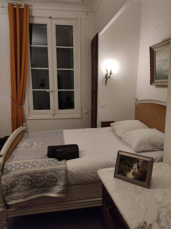Double Room in Vergèze, Côte méditerranéenne (France)