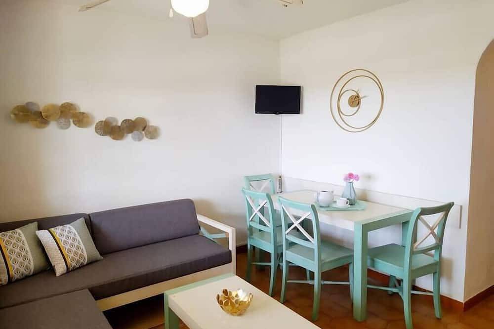 Entire apartment, Cheap & Chic: Apartment in Son Bou (Iv) in Sant Jaume, Alaior Municipality